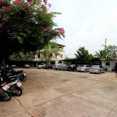 Platinum Place Bangkok Buitenkant foto