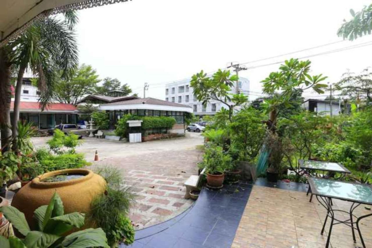 Platinum Place Bangkok Buitenkant foto