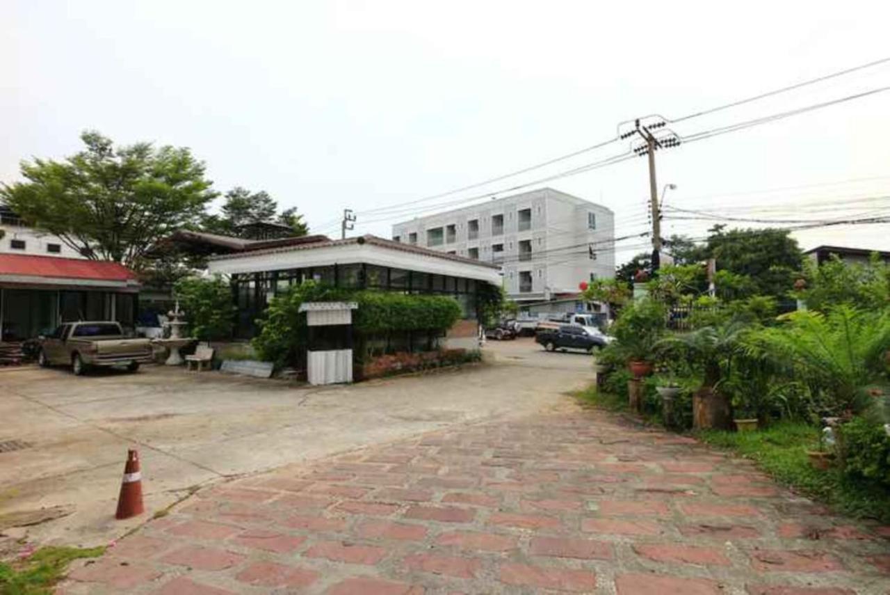 Platinum Place Bangkok Buitenkant foto