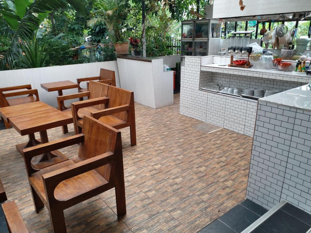 Platinum Place Bangkok Buitenkant foto